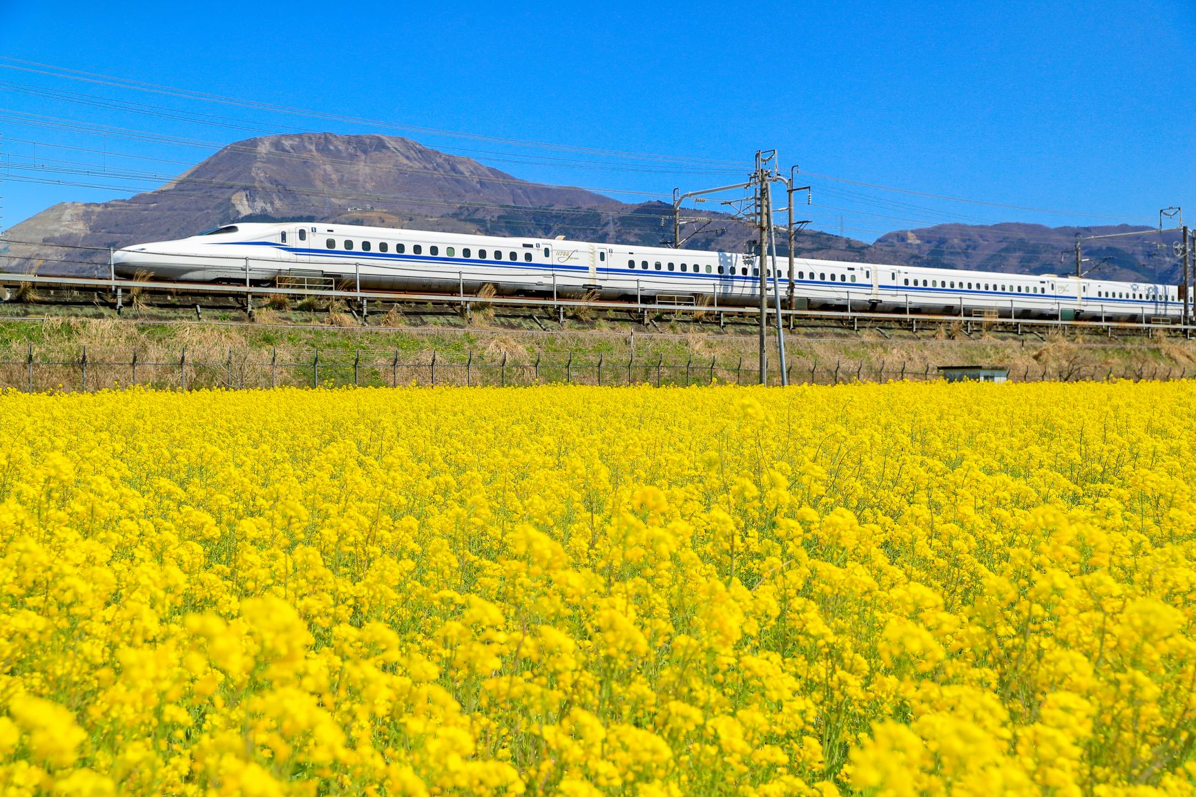 shinkansen 700s nozomi eco friendly green