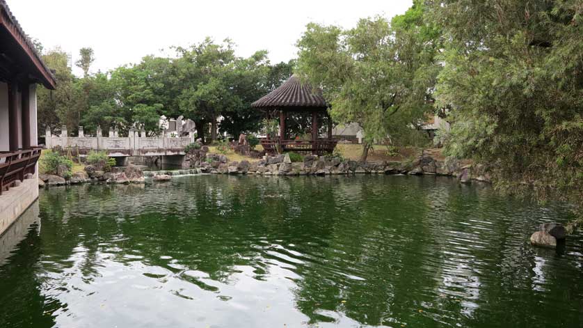 Fukushu-en Garden, Naha.