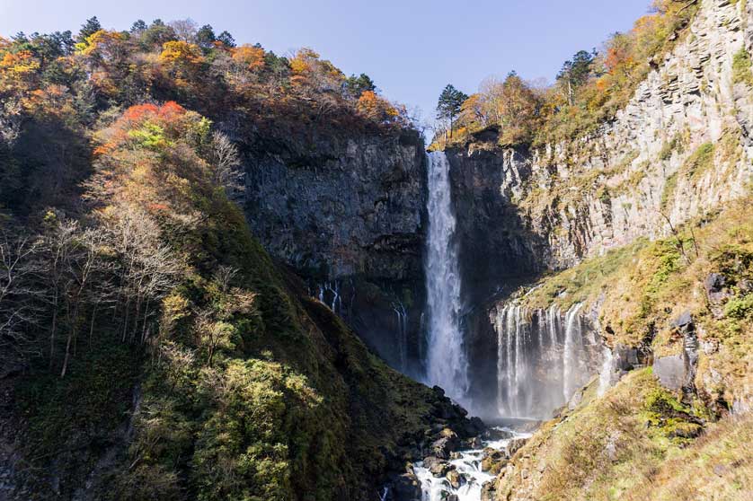 Fall colors at Kegon Falls.