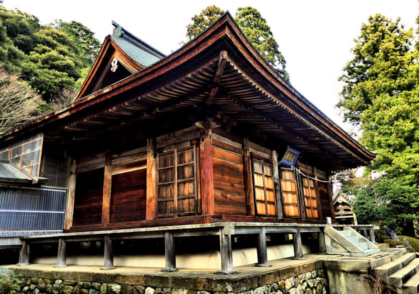 The main hall of Onsenji Temple.