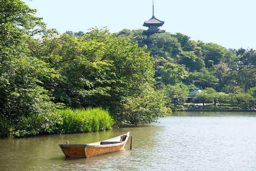 Main Pond, Sankeien Garden, Yokohama, Japan.