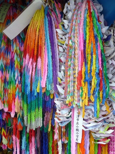 Senbazuru One Thousand Cranes, Nagasaki.