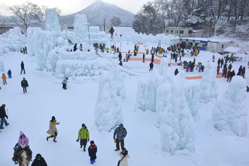 Lake Shikotsu (photo: Sapporo Tourist Association).