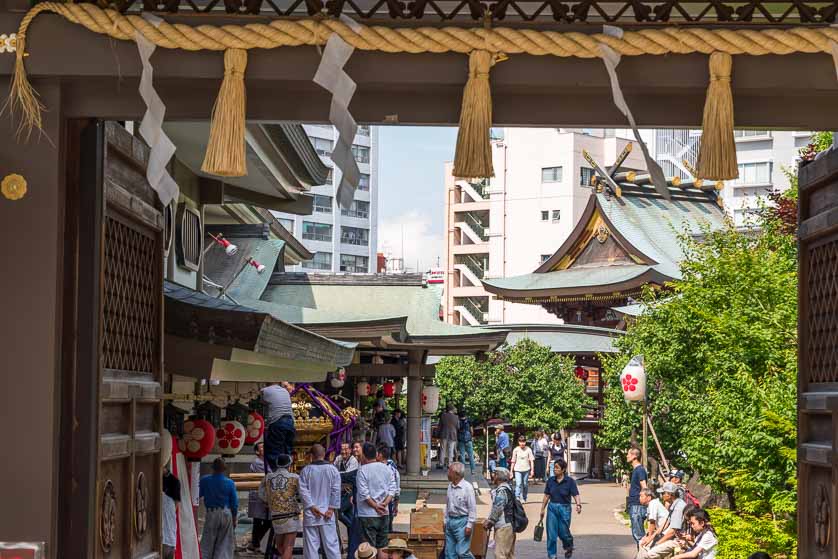 Yushima Tenjin (Tenmangu) Shrine.