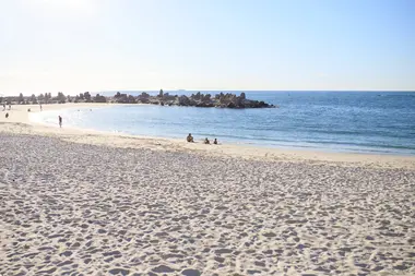 La plage de Shirahama et ses 800 mètres de sable blanc 