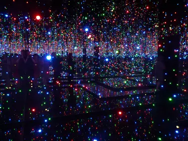 Installation immersive Infinity Mirorred Rooms