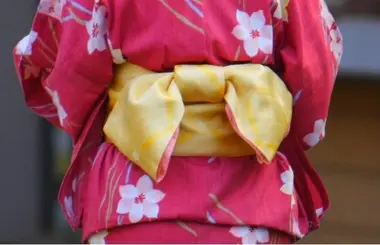 The obi, the belt used to close the yukata.