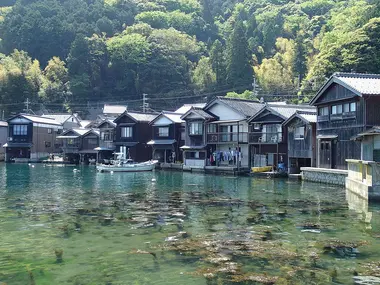 Las funaya de Ine, casas típicas de pescadores de las cuales ya no quedan muchas en Japón.