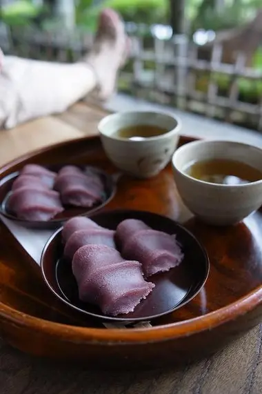 Les fameux akafuku mochi du quartier d'Oharaimachi d'Ise.