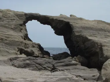 Le rocher Umanosedoumon, Jogashima, Miura