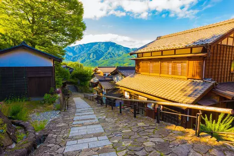 Partez en randonnée le long de la Nakasendo, entre Magome et Tsumago, dans les Alpes Japonaises