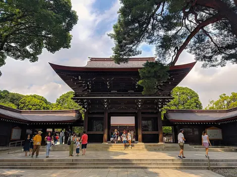 Entrada al Meiji Jingu, parque Yoyogi, Tokio