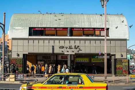 Taxi in front of Kojimachi Exit, Yotsuya Station