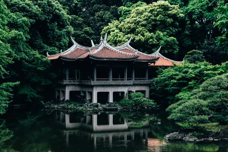 Sanctuaire du jardin japonais de Shinjuku Gyoen