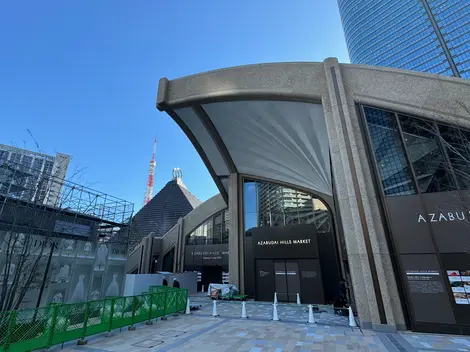 Azabudai Hills Market under construction