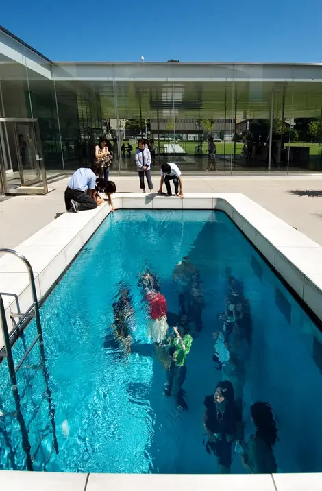 Piscina artística del Museo de Arte Contemporáneo del Siglo XXI.