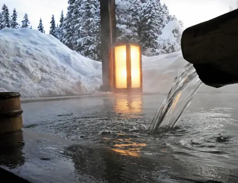 An outdoor bath (rotemburo) of Osawayama Onsen in the Japanese Alps.