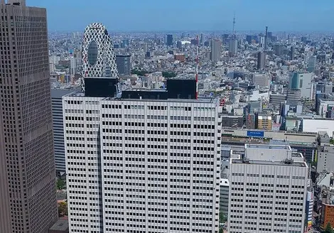 Il pavimento 47a della Keio Plaza Tokyo è karaoke con vista panoramica di Shinjuku e Tokyo.