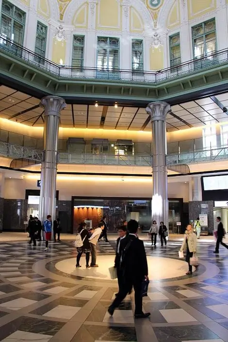 L'intérieur de la gare deTokyo, assez luxueux.