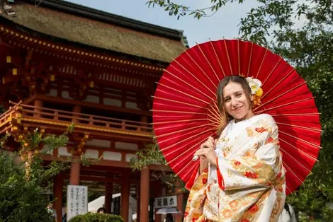 Sesión de fotos frente al santuario Shimogamo-Jinja, patrimonio mundial de la Unesco.