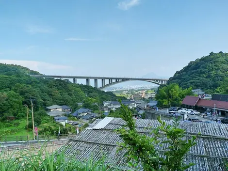 Vue sur le pont Myôban