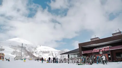 Le bas des pistes de la station Niseko