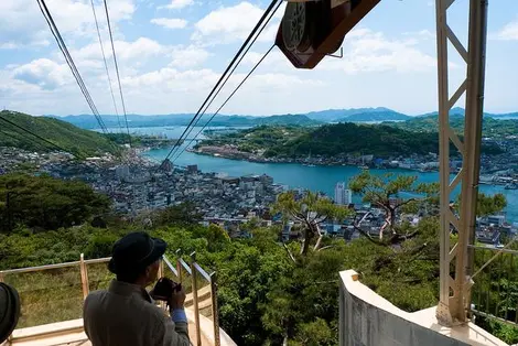 Vista del parque Senkô-ji desde el teleférico.