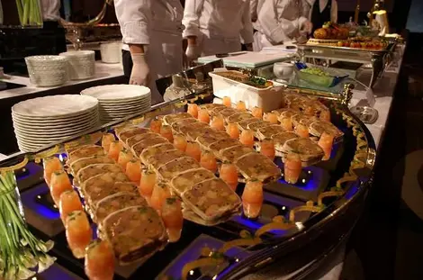 Buffet du Keio Plaza hotel lors de la cérémonie de décoration de Mr.Midorikawa par l'Ordre du Soleil Levant en 2011.