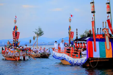 Festival Kangensai à Miyajima (préfecture d'Hiroshima)