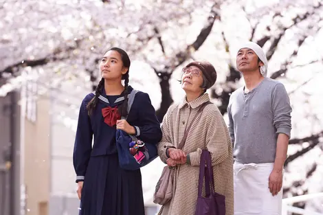 Wakana, Tokue et Sentaro, tres personajes que se encuentran gracias a los dorayaki.