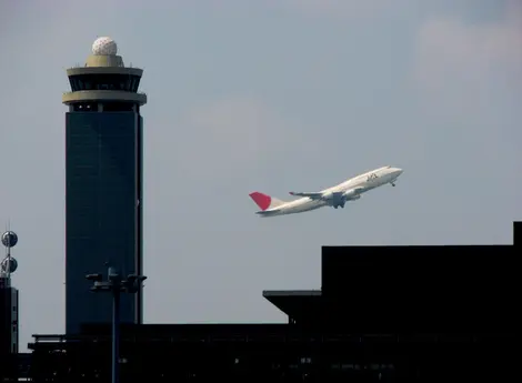 Décollage d'un avion de la JAL de Narita