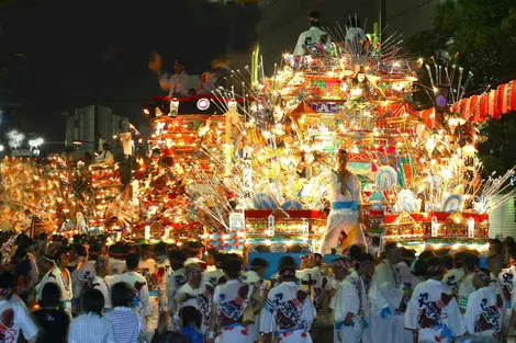 wasshoi-hyakuman-matsuri