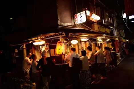 Les Tachinomiya, les bars sans siège japonais