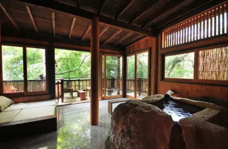 Suite avec onsen en intérieur