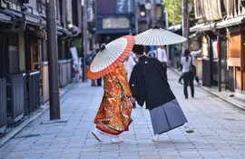 Pareja en Japón - Gilad Fiskus