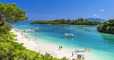 La plage de Kabira sur l’île d’Ishigaki fait sans aucun doute partie des plus magiques. Un véritable petit paradis !