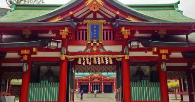 Le sanctuaire Hie-Jinja est dédié à Oyamakui-no-kami, le gardien de la montagne et protecteur de la ville de Tokyo.