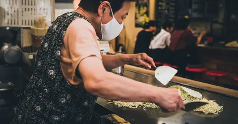 Okonomiyaki preparation