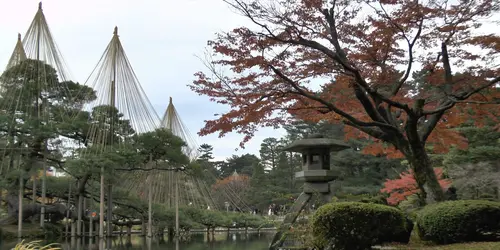 Kenroku Neighborhood-Kenrokuen