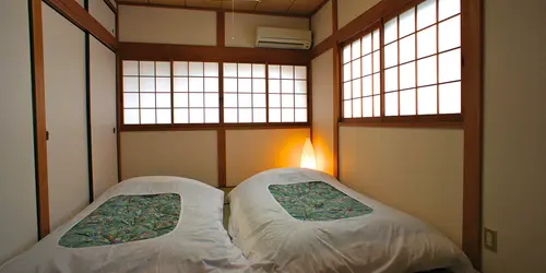 05-futons