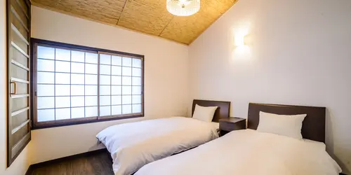 9-Room1-003