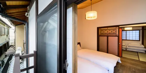 9-Room1-010