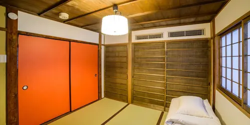 10-Room2-006