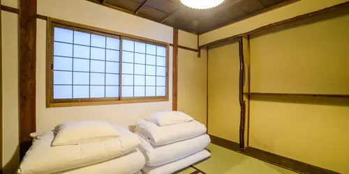 10-Room2-004