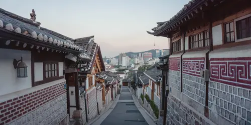 Da un paso atrás en el tiempo visitando las calles antiguas de Seúl